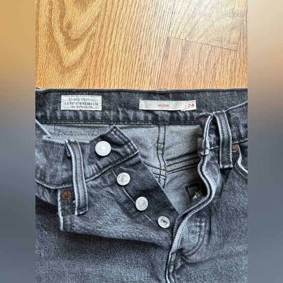 Levi icon fit ankle jeans- better weatherhead - Picture 3 of 6